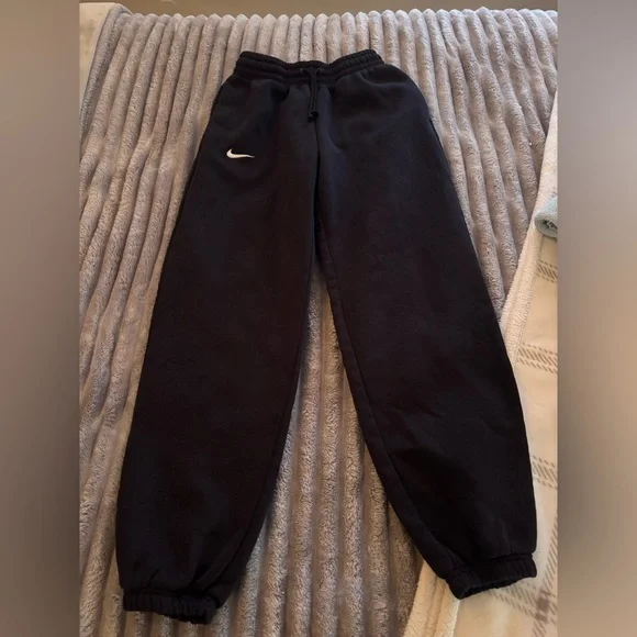 New nike sweat pants - Picture 4 of 4